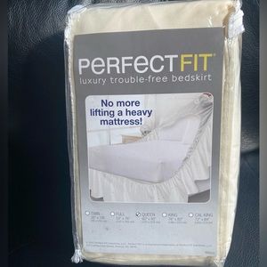 PerfectFit Microfiber Ivory Trouble-Free Bedskirt
